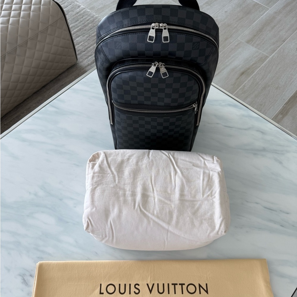 Louis Vuitton Michael Backpack - Picture 16 of 16